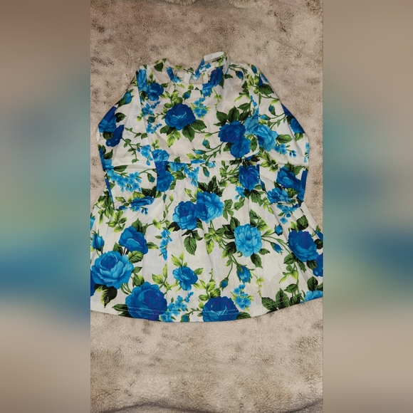 Other - NWOT !! FLOWER DRESS